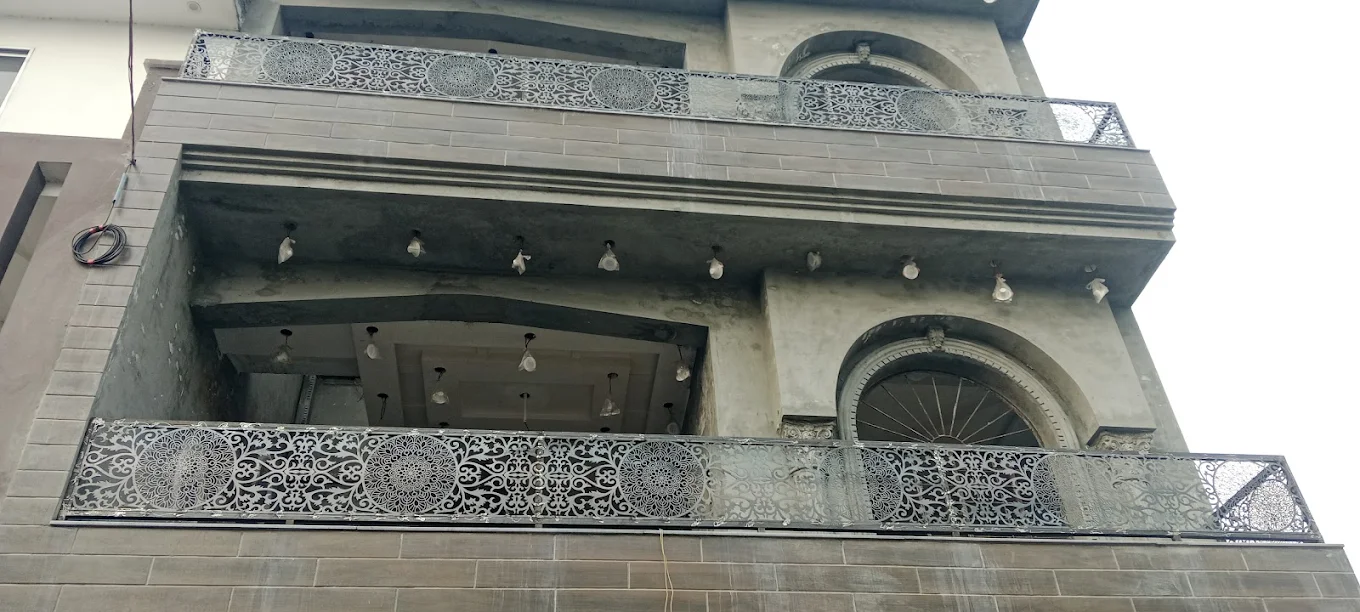Home front safety steel railing installed in Lahore